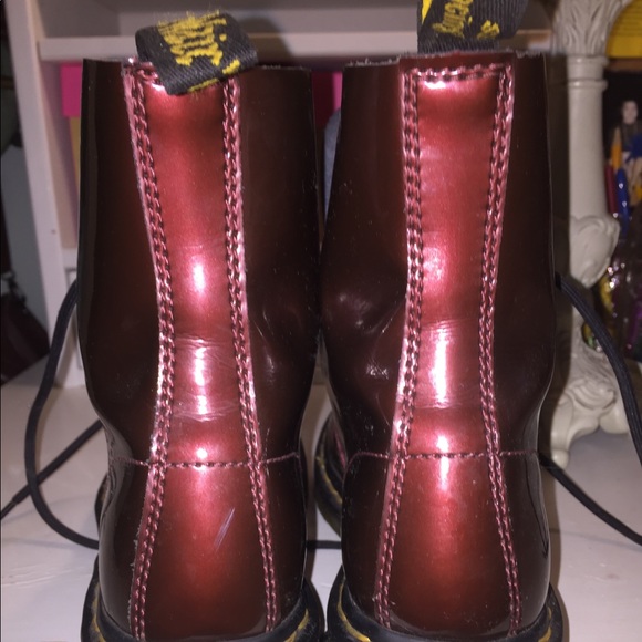 Burgundy/Maroon patent doc marten boots - Picture 2 of 5